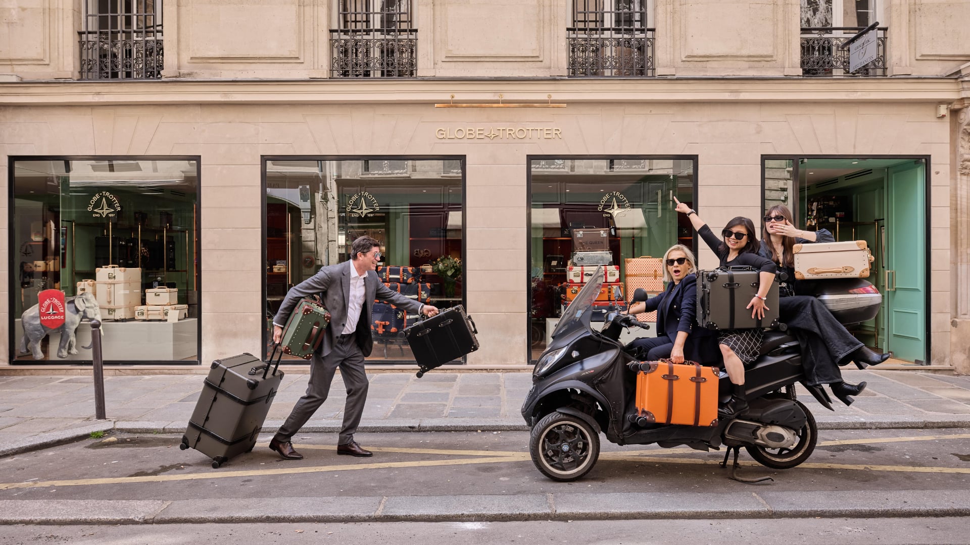 GLOBE-TROTTER