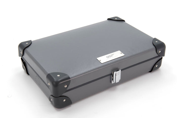 007 Collection · Poker Box | Grey/Graphite/Chrome