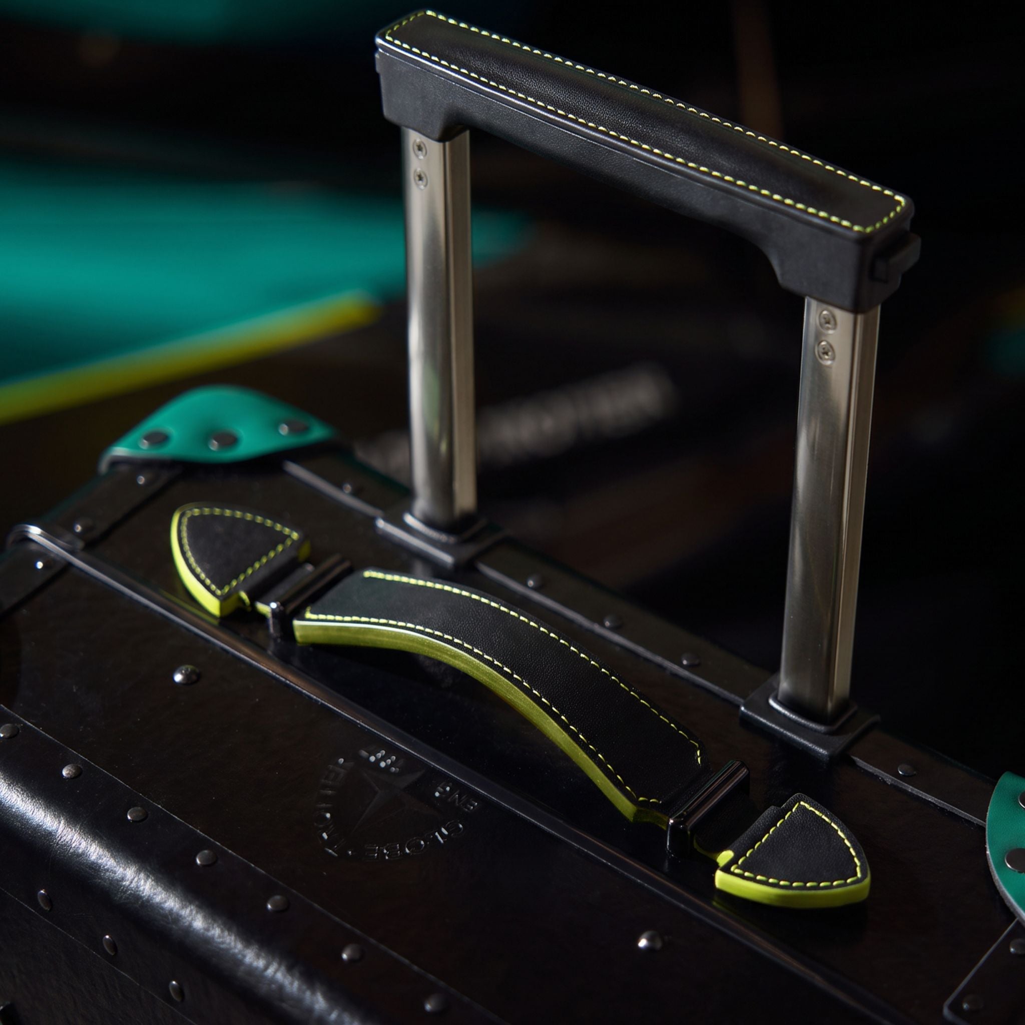 Globe-Trotter | Aston Martin F1 - Carry-On - 4 Wheels - Black
