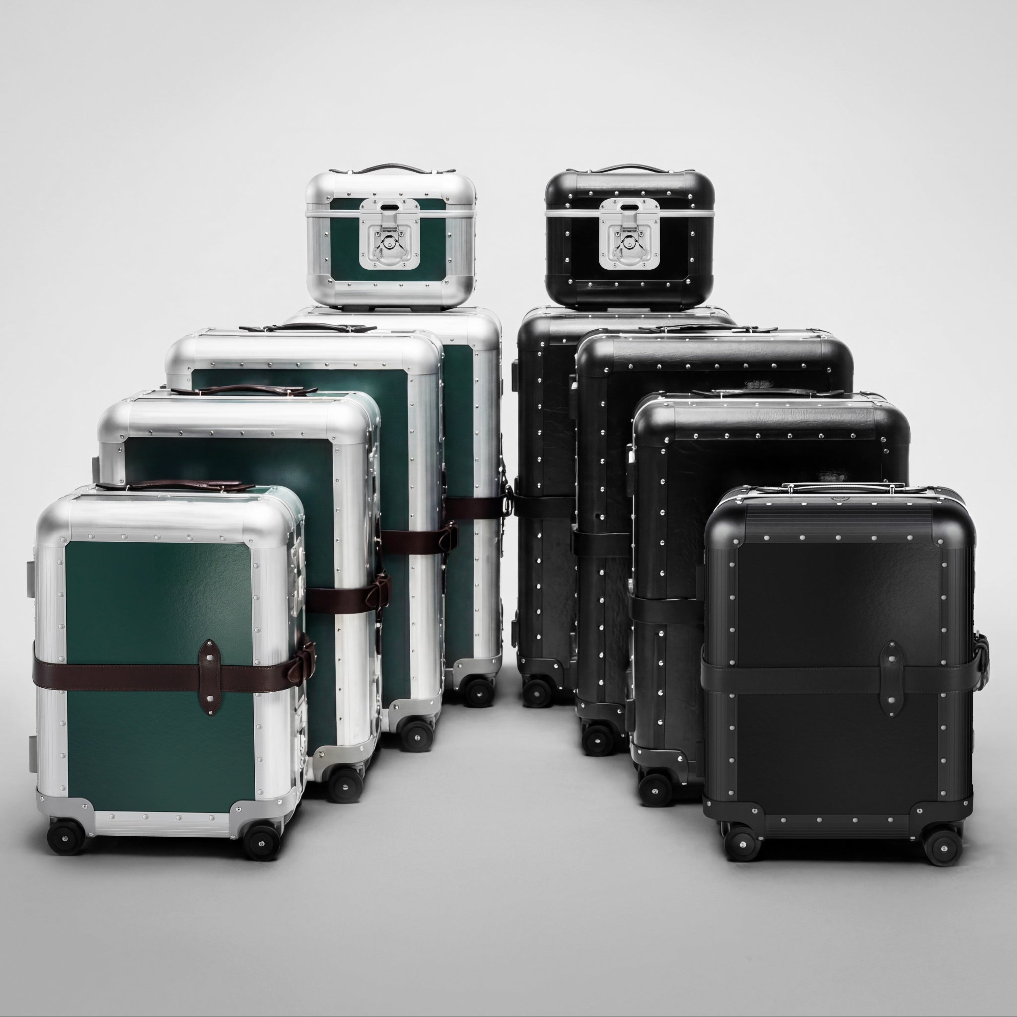 FPM Bank Centenary | 76 Spinner | Ocean Green | Globe-Trotter