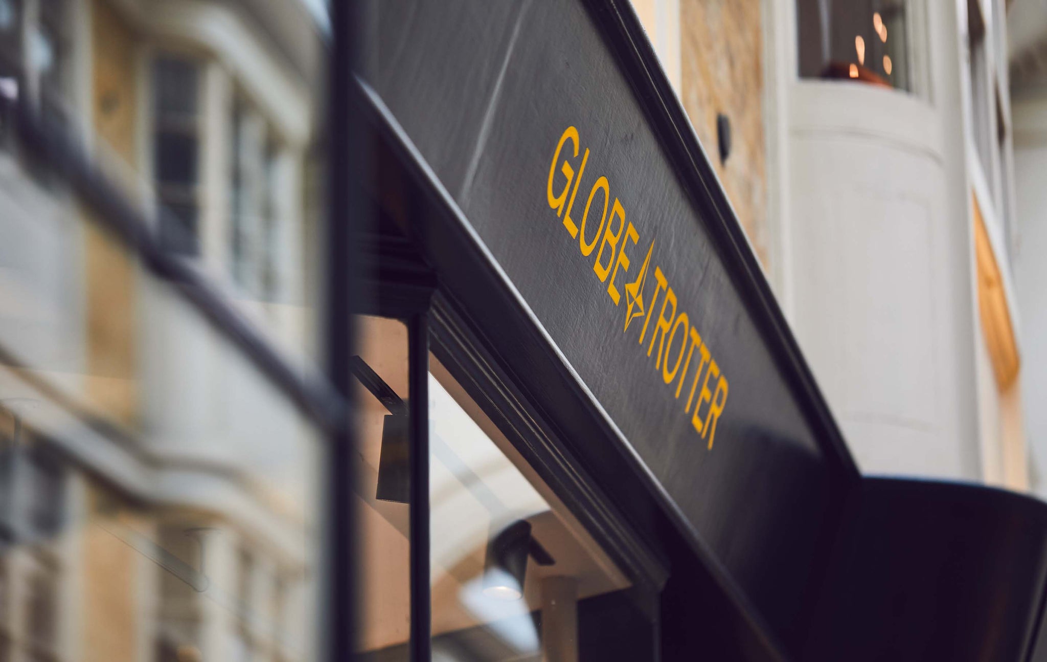 Globe-Trotter London Flagship, Store