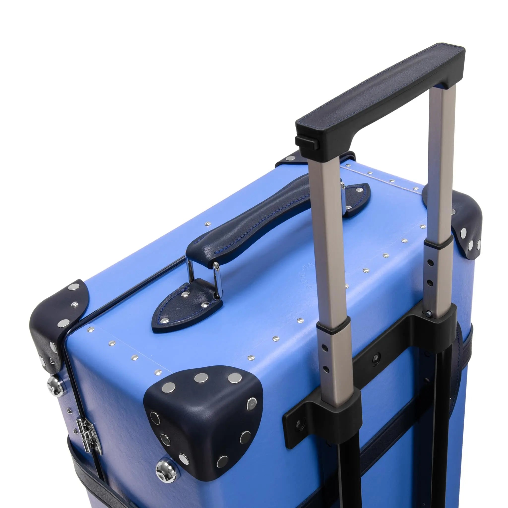 Cruise · Medium Check-In - 2 Wheels | Royal Blue/Navy - GLOBE-TROTTER