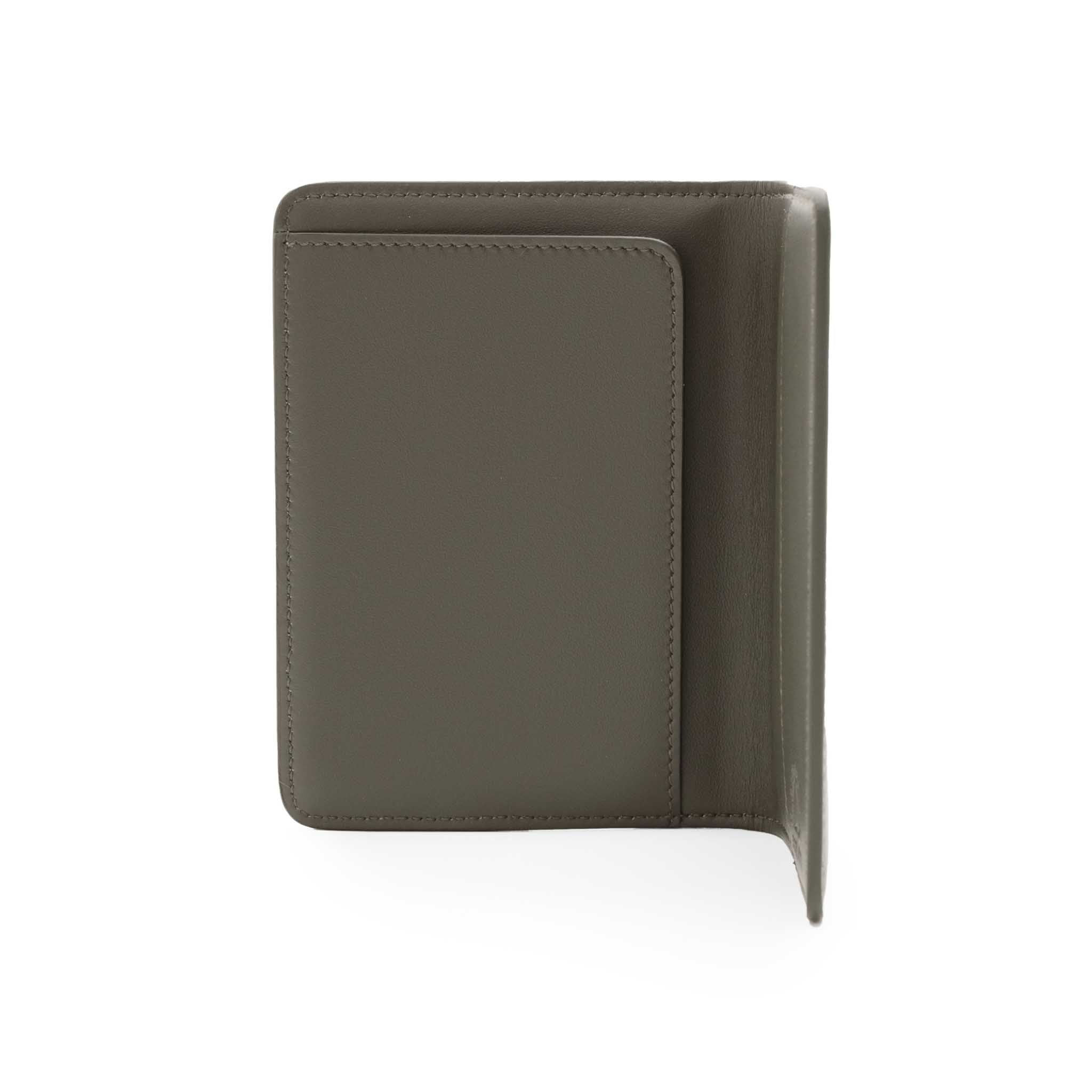 Metropolis · Passport Sleeve | Olive/Chrome