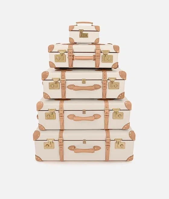 GLOBE-TROTTER
